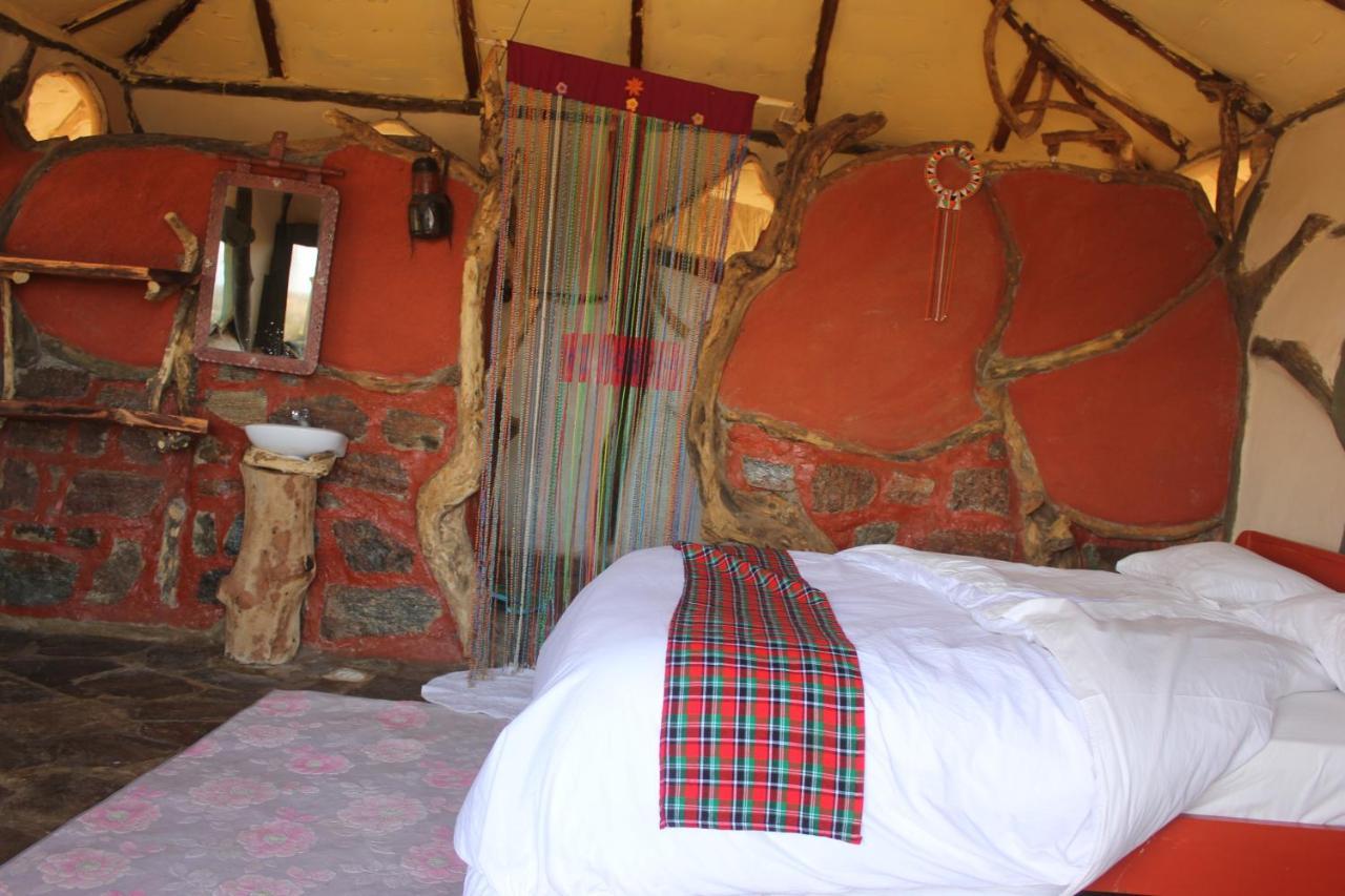 Lion'S Cave Camp, Samburu Villa Archers Post Exterior photo
