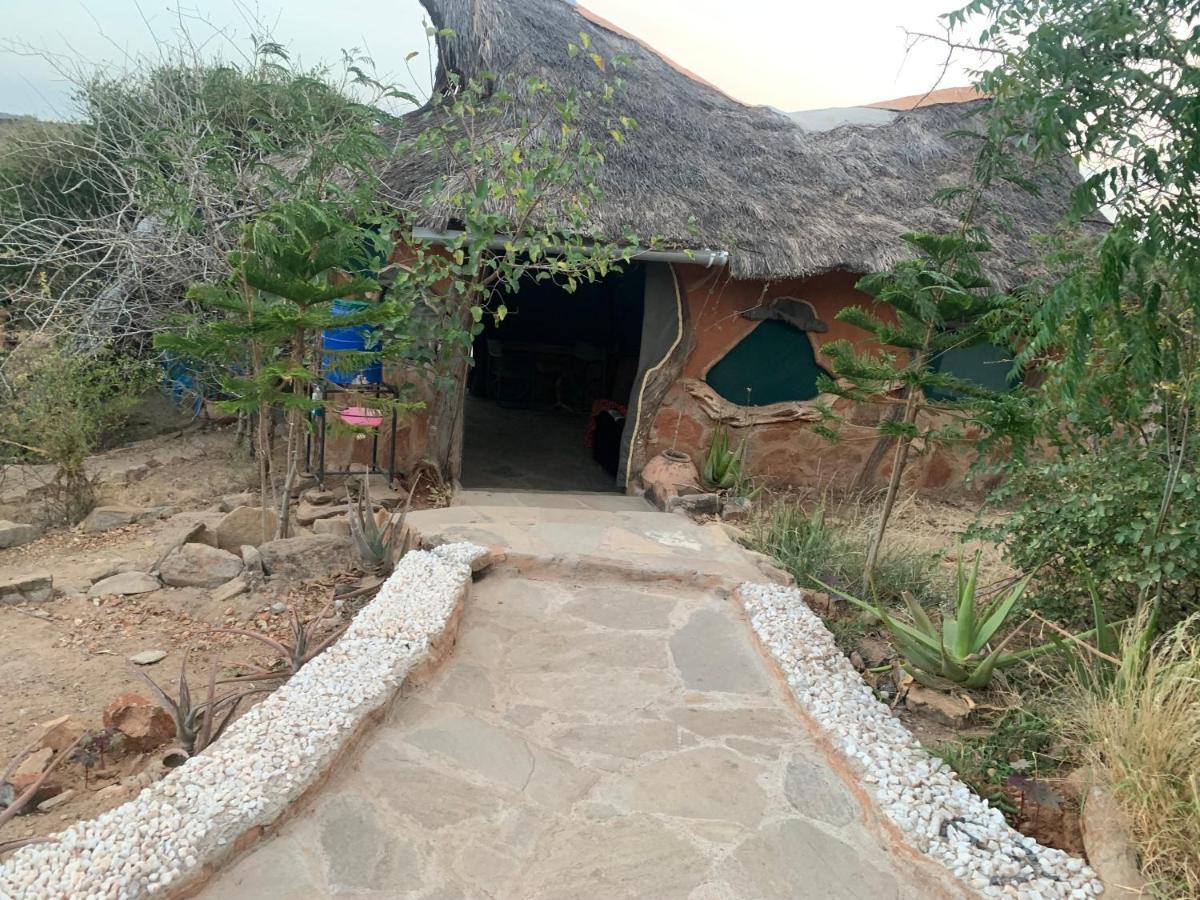 Lion'S Cave Camp, Samburu Villa Archers Post Exterior photo