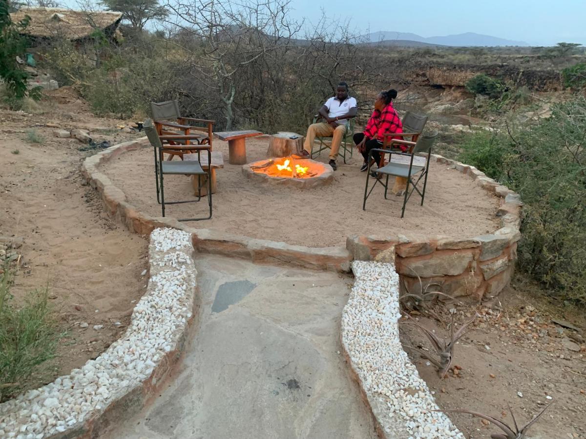 Lion'S Cave Camp, Samburu Villa Archers Post Exterior photo