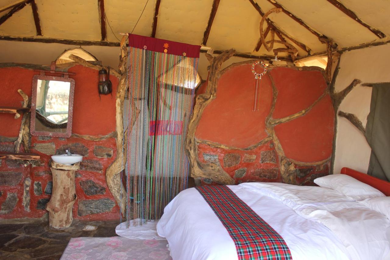 Lion'S Cave Camp, Samburu Villa Archers Post Exterior photo