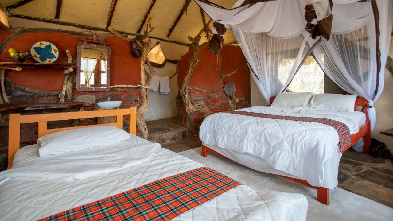 Lion'S Cave Camp, Samburu Villa Archers Post Exterior photo