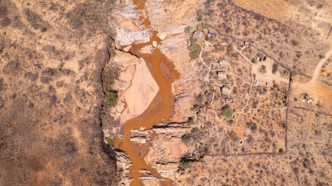 Lion'S Cave Camp, Samburu Villa Archers Post Exterior photo