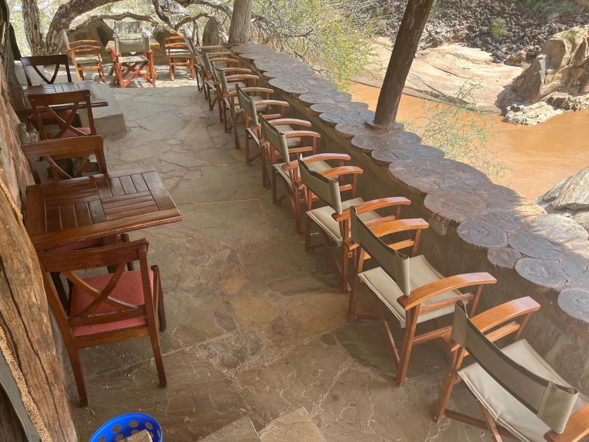 Lion'S Cave Camp, Samburu Villa Archers Post Exterior photo