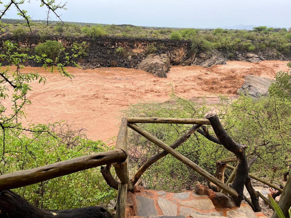 Lion'S Cave Camp, Samburu Villa Archers Post Exterior photo