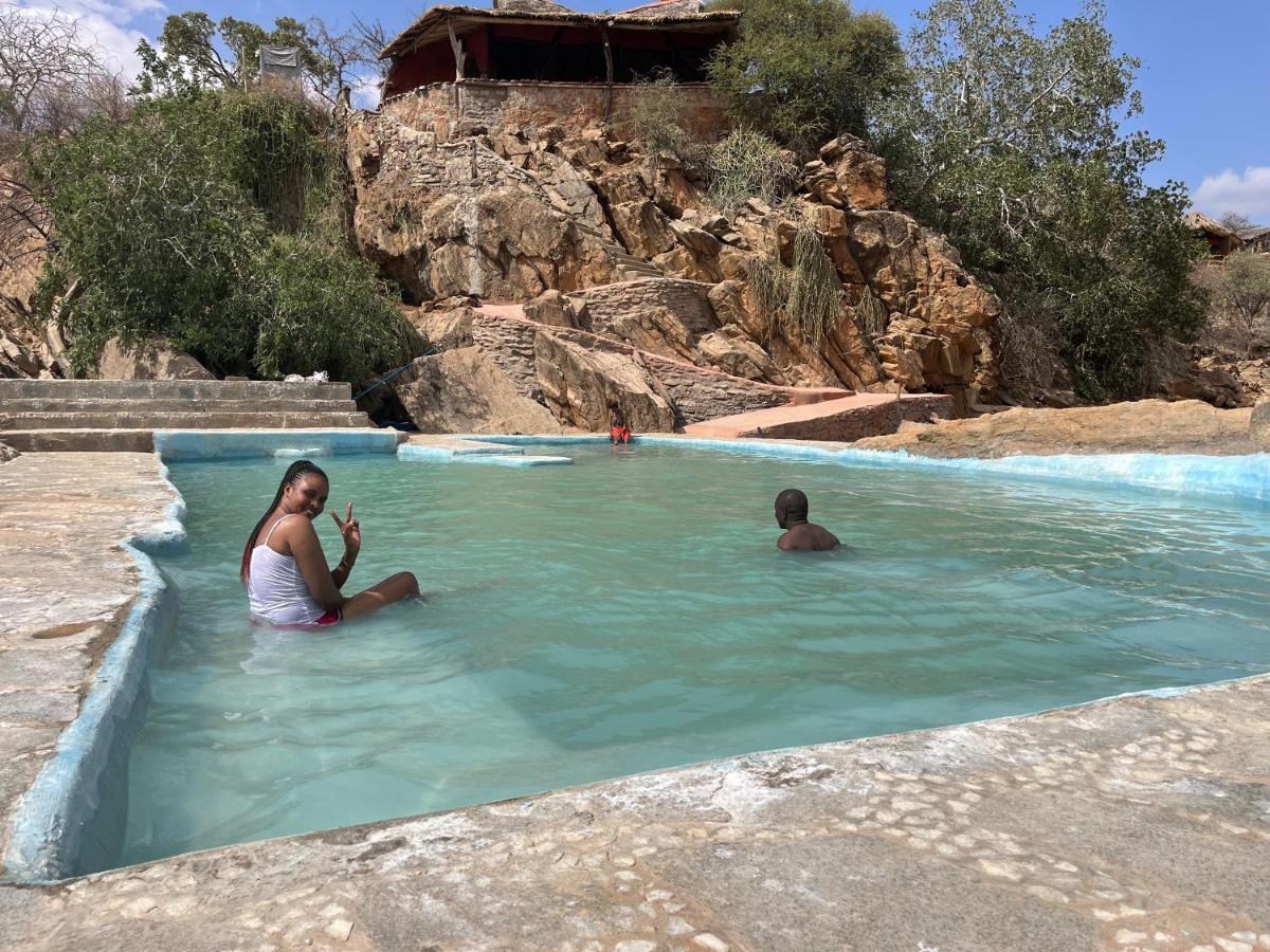 Lion'S Cave Camp, Samburu Villa Archers Post Exterior photo
