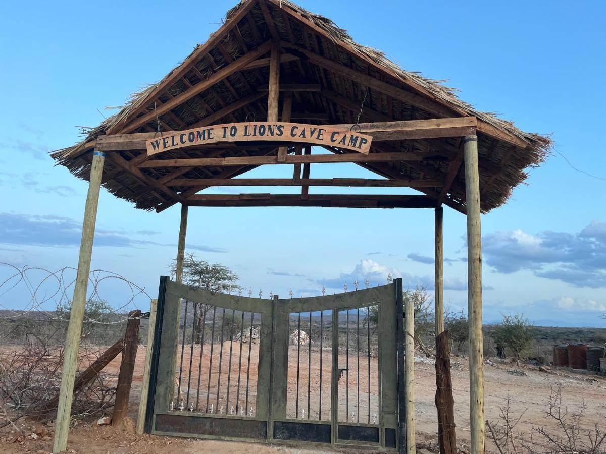 Lion'S Cave Camp, Samburu Villa Archers Post Exterior photo