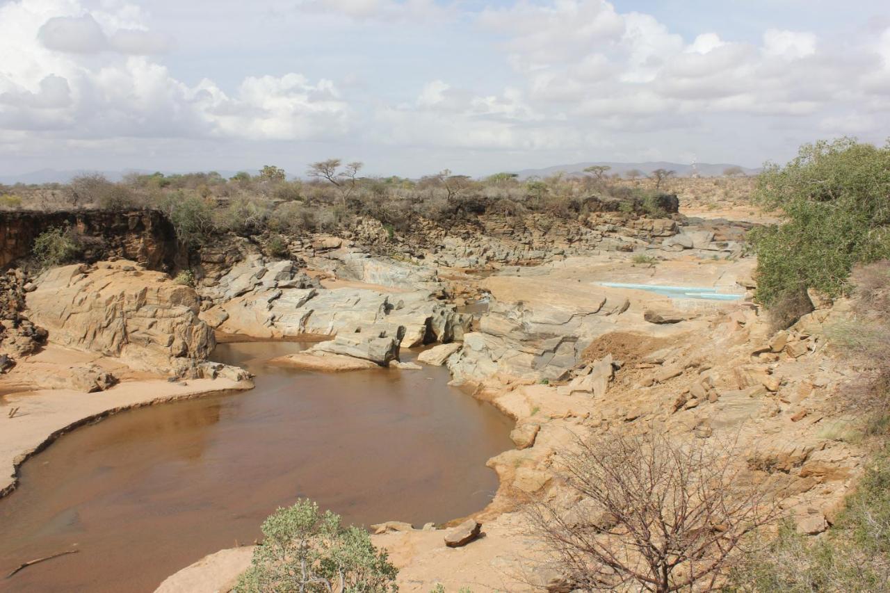 Lion'S Cave Camp, Samburu Villa Archers Post Exterior photo
