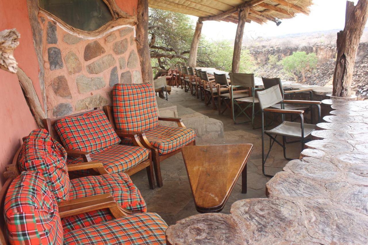 Lion'S Cave Camp, Samburu Villa Archers Post Exterior photo