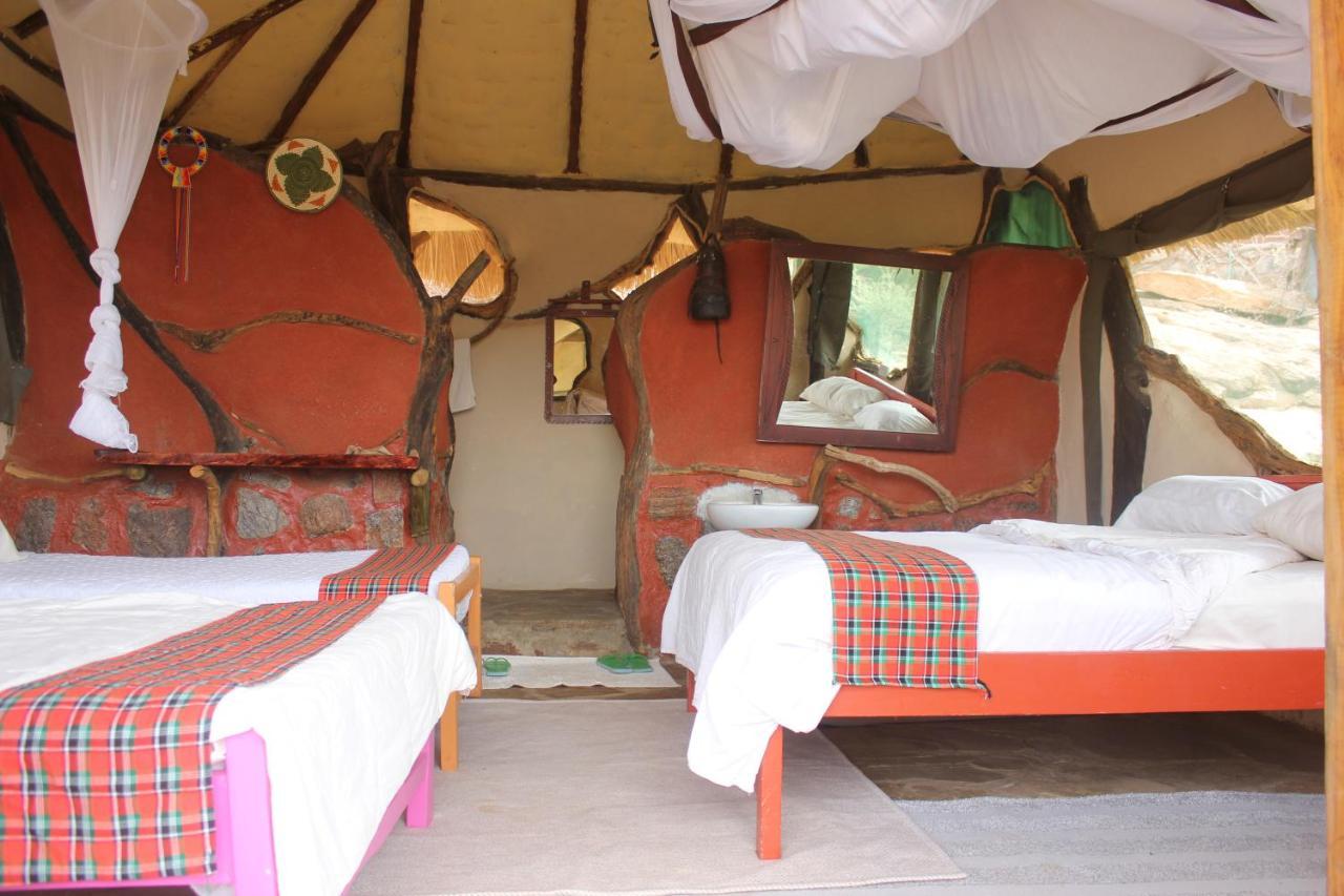 Lion'S Cave Camp, Samburu Villa Archers Post Exterior photo