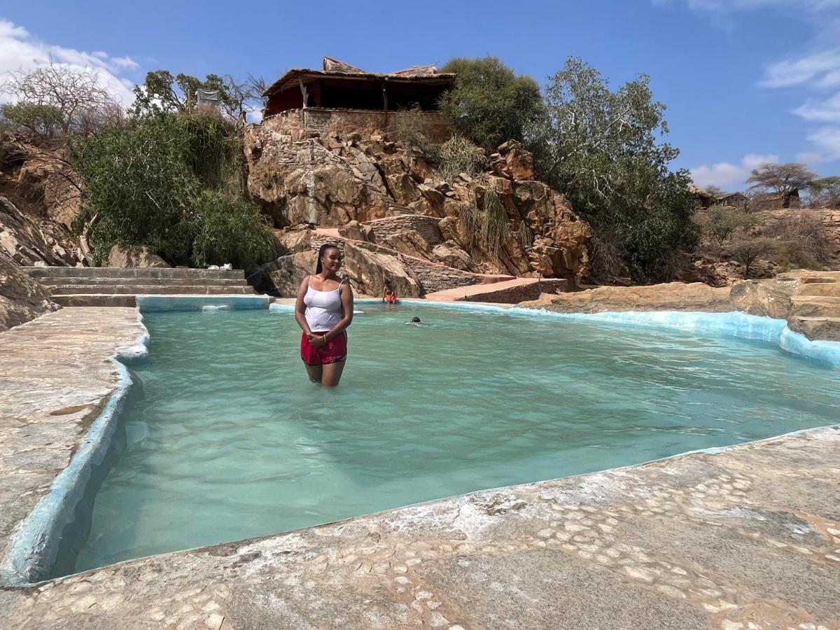 Lion'S Cave Camp, Samburu Villa Archers Post Exterior photo