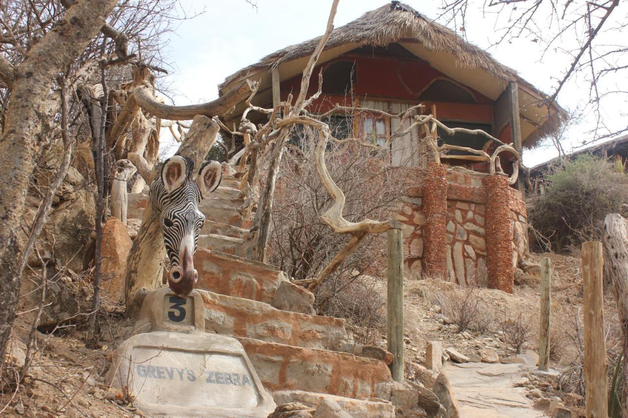 Lion'S Cave Camp, Samburu Villa Archers Post Exterior photo